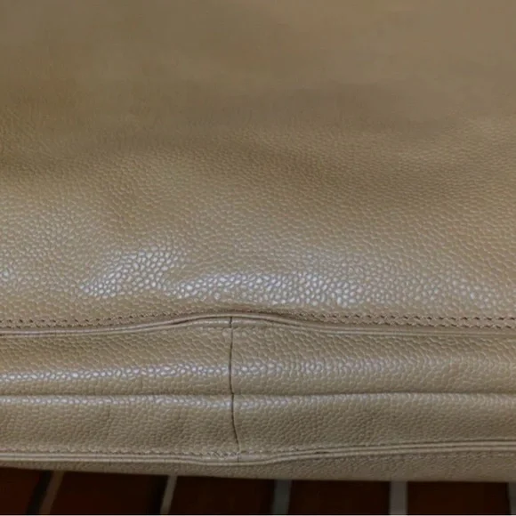 Authentic CHANEL beige caviar leather CC tortoise top handle satchel bag - Picture 3 of 14